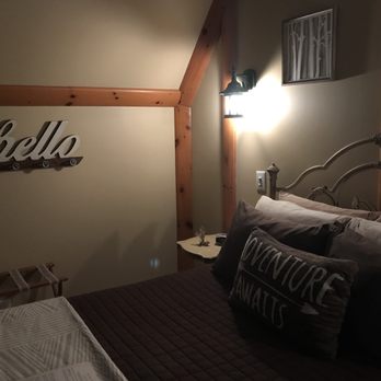 Lazy Cloud Lodge - Bed & Breakfast Near Me - Fontana, Wisconsin