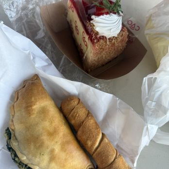CAO Bakery & Cafe - Cuban Near Me - Hollywood, Florida