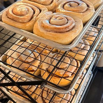 RJ's Cafe - Cinnamon Rolls - Breakfast & Brunch Near Me - Dana Point, California