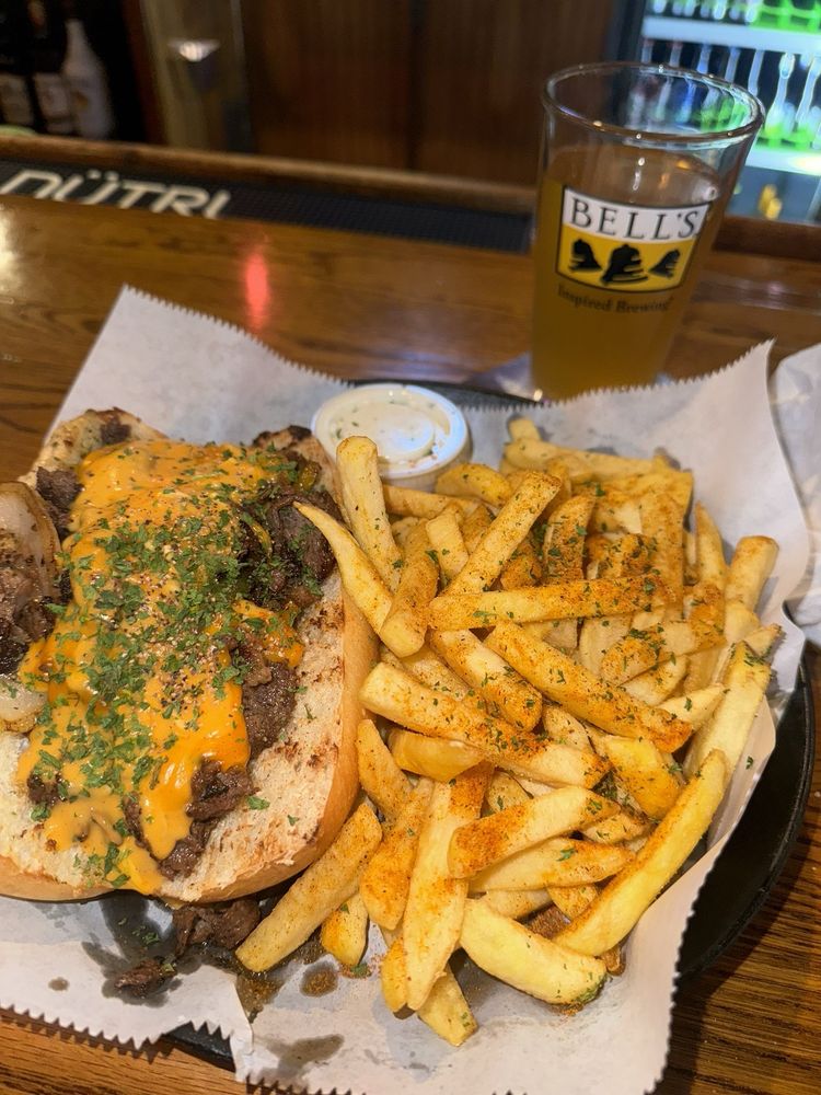 SLIDERZ BAR & GRILL Updated September 2024 10 Photos 3201 Vestal