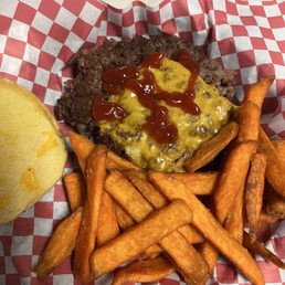 Triple smash with sweet potatoes fries Triple smash with sweet potatoes fries