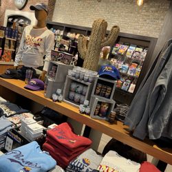 Phoenix Sky Harbor International Airport - Terminal 4 - Phx Shirts & Such