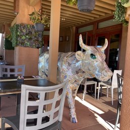 Outside seating available. Hope you don't mind being watched while you eat a patty melt. Outside seating available. Hope you don't mind being watched while you eat a patty melt.