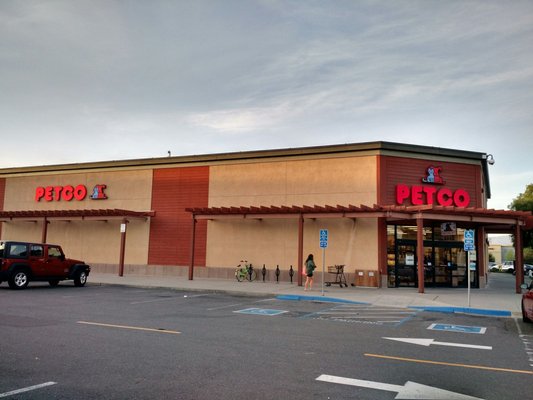 PETCO  86 Photos & 219 Reviews  Pet Stores  2310 South Shores Ctr