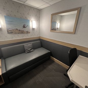 Minute Suites - Concourse B - Incredible experience! - Airport Lounges Near Me - Atlanta, Georgia Minute Suites - Concourse B - Incredible experience! - Airport Lounges Near Me - Atlanta, Georgia