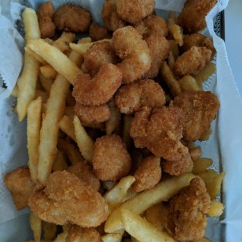 Dags Bar and Grill - Shrimp Basket - Dive Bars Near Me - Pipersville, Pennsylvania