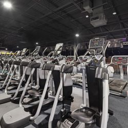 Crunch Fitness - Wickham