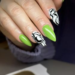 I Heart Nails Salon & Spa