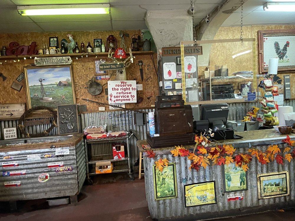 Food from Willie B's Barbeque