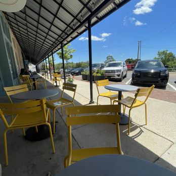 Perla Baking - Outdoor seating - Coffee & Tea Near Me - DeFuniak Springs, Florida Perla Baking - Outdoor seating - Coffee & Tea Near Me - DeFuniak Springs, Florida