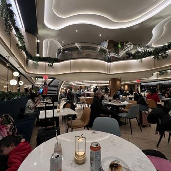 Chase Sapphire Lounge - Airport Lounges Near Me - East Elmhurst, New York