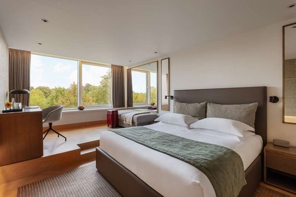 Royal Garden Hotel by null