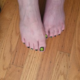 Green Cat Eye Pedicure Green Cat Eye Pedicure