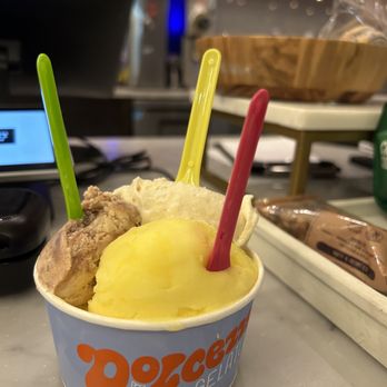 Dolcezza - clementine, hazelnut crunch, and vanilla bean - Gelato Near Me - Fairfax, Virginia