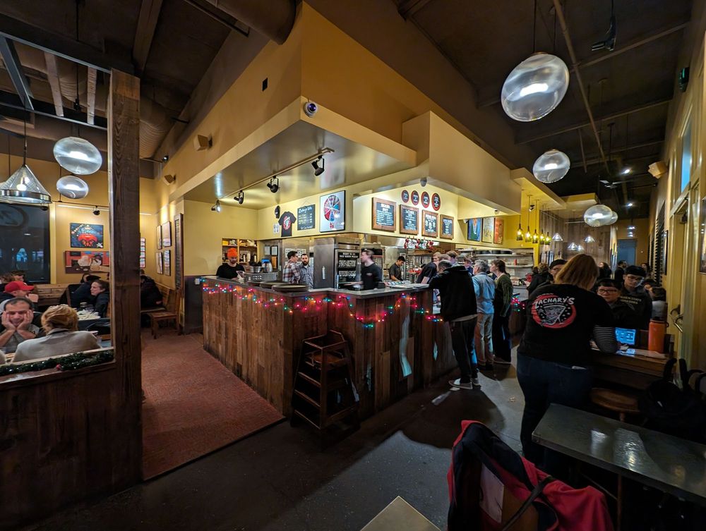 Zachary's Chicago Pizza