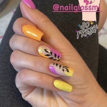 Nail Gloss - Nail Salons Near Me - Sterling Heights, Michigan