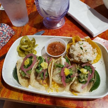 Cheeseburger In Paradise - Air Fryer Fish Tacos - Burgers Near Me - Honolulu, Hawaii
