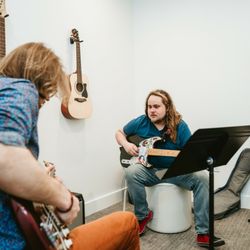 The Music Box - Guitar lessons