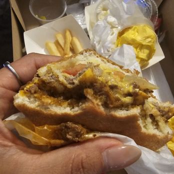 Original Tommy's - Where's the chili? - Burgers Near Me - Canoga Park, California