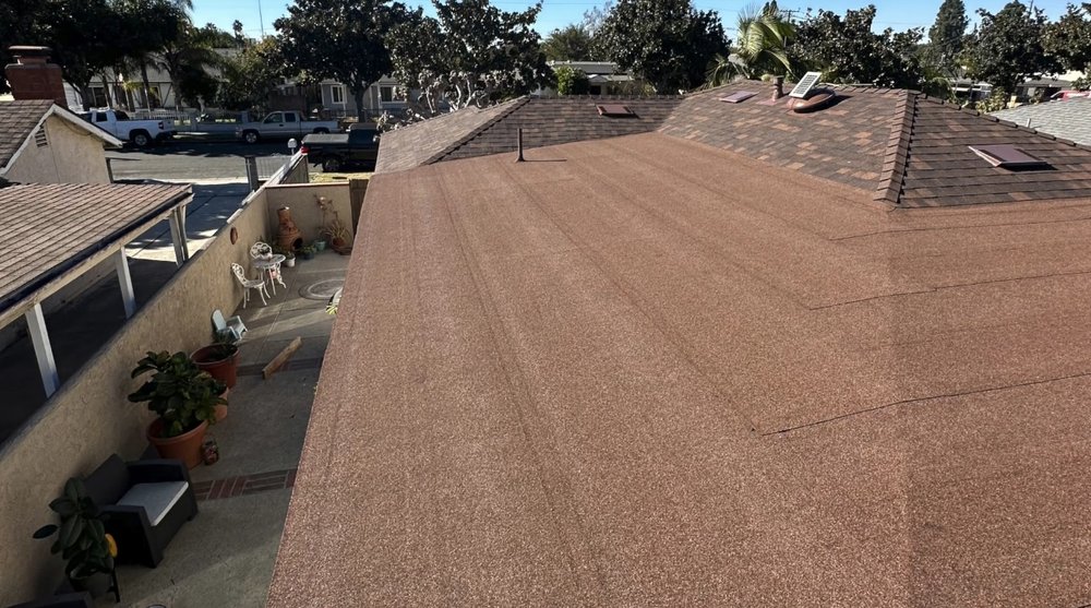 Slide of Raymundo Perez Roofing