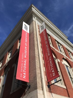 Dr. Samuel D. Harris National Museum of Dentistry by null