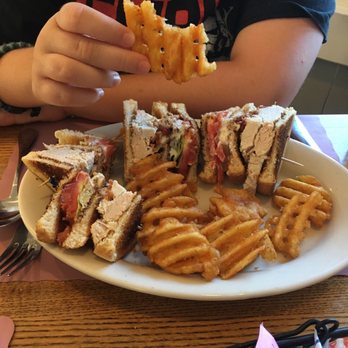 Henry's - Turkey club with fresh carved turkey. - American Near Me - Wallingford, Connecticut Henry's - Turkey club with fresh carved turkey. - American Near Me - Wallingford, Connecticut