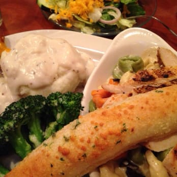 High Winds Casino - a plate of food and a glass of beer - Casinos Near Me - Miami, Oklahoma High Winds Casino - a plate of food and a glass of beer - Casinos Near Me - Miami, Oklahoma