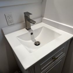 Malin Tile & Flooring - Small back/side splash