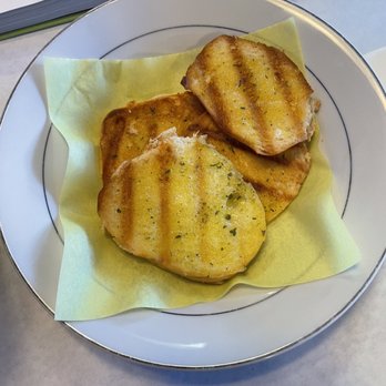 Havanazucar Cuban Restaurant - Complimentary bread - Cuban Near Me - Hesperia, California