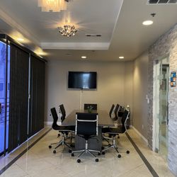 Akua Mind Body Mental Health & Addiction Treatment Newport Beach - Welcoming meeting or conference space at Akua Mind Body's mental health and addiction treatment center in Newport Beach, CA.