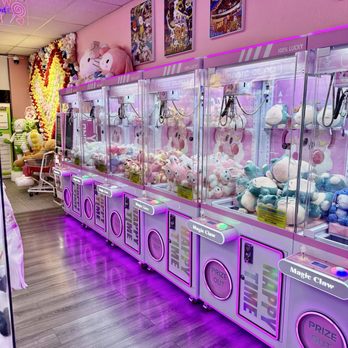 Magic Claw - Inside - Toy Stores Near Me - Las Vegas, Nevada Magic Claw - Inside - Toy Stores Near Me - Las Vegas, Nevada