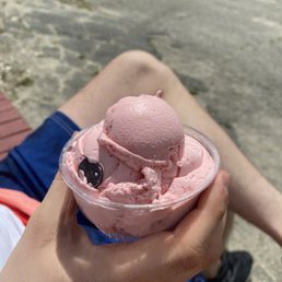 Red raspberry truffle ice cream