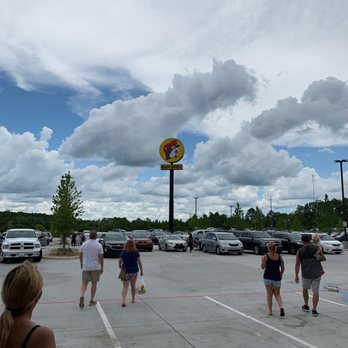 Buc-ee's - Road sign - Gas Stations Near Me - Robertsdale, Alabama