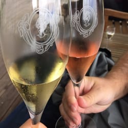 Villa Demoiselle - Cool glasses