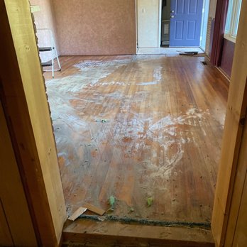 Marks Michael Hardwood Flooring - Before - Flooring Near Me - Medford, Oregon Marks Michael Hardwood Flooring - Before - Flooring Near Me - Medford, Oregon