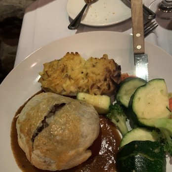 White Oaks - Beef Wellington - New American Near Me - Westlake, Ohio