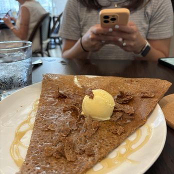 Maison Breizh at Bastille - Dessert galette - French Near Me Maison Breizh at Bastille - Dessert galette - French Near Me