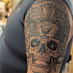 FN Classy Tattoo & Body Piercing