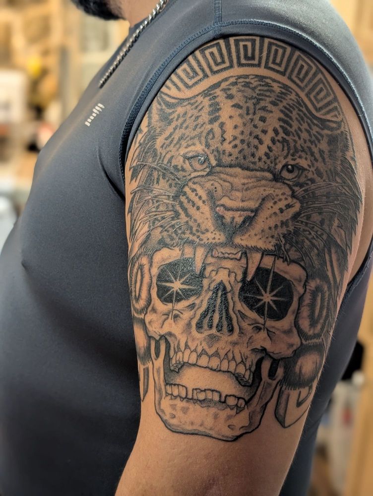 FN Classy Tattoo & Body Piercing Logo