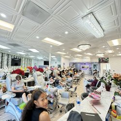 Fancy Nails Lounge - Busy day at Fancy Nails Lounge