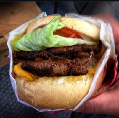 Petey's Burger by null