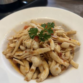 Paradise Dynasty - D7. White Shimeji Mushroom Tossed with Spicy Garlic Vinaigrette - Singaporean Near Me - Costa Mesa, California Paradise Dynasty - D7. White Shimeji Mushroom Tossed with Spicy Garlic Vinaigrette - Singaporean Near Me - Costa Mesa, California