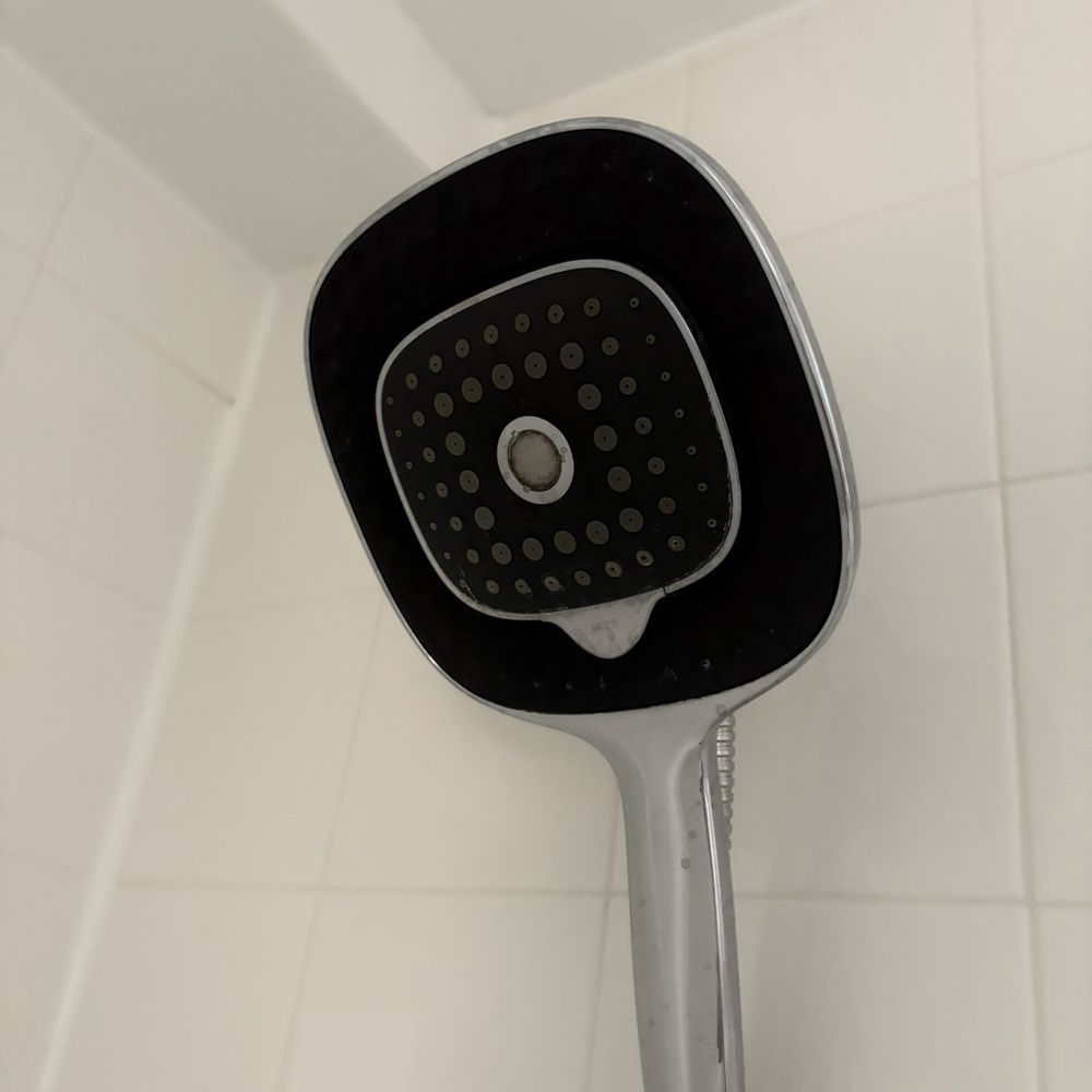The Plaza Hotel Milwaukee - Shower head - Hotels Near Me - Milwaukee, Wisconsin The Plaza Hotel Milwaukee - Shower head - Hotels Near Me - Milwaukee, Wisconsin