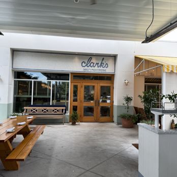 Clark's Oyster Bar–Houston - Seafood Near Me - Houston, Texas Clark's Oyster Bar–Houston - Seafood Near Me - Houston, Texas