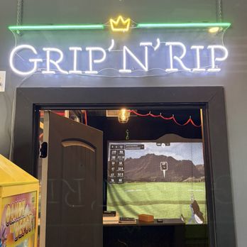 Quentin's BBQ & Sides - Golf simulator and trading cards too! - Barbeque Near Me - Bonner Springs, Kansas Quentin's BBQ & Sides - Golf simulator and trading cards too! - Barbeque Near Me - Bonner Springs, Kansas