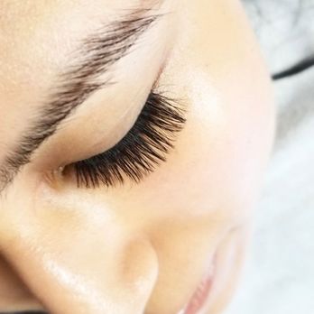 Pretty Girl Modifications - Cat eye - Eyelash Service Near Me
