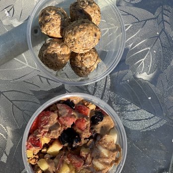 Boro Bowls - Peanut butter, balls, and açai bowl - Food Trucks Near Me Boro Bowls - Peanut butter, balls, and açai bowl - Food Trucks Near Me