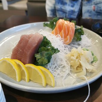 Sushi Ryu - Tuna and Salmon Sashimi was fresh and excellent - Japanese Near Me - Nanaimo, British Columbia