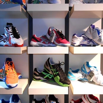 Play and Help - Sports Wear Near Me - Barcelona, B