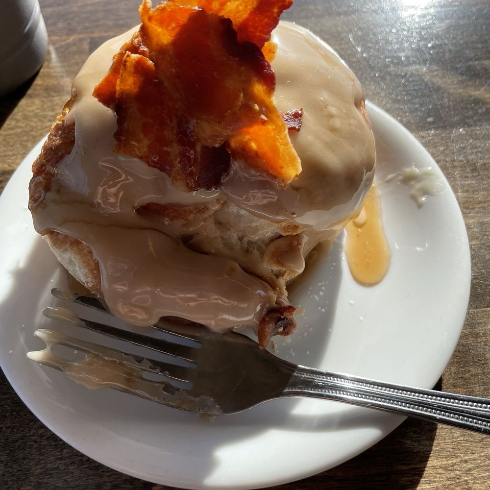 Parlor Doughnuts - Maple Bacon - Coffee & Tea Near Me - Clarksville, Tennessee